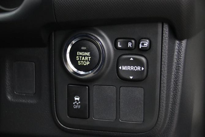 Toyota Wish II с пробегом 2012 года, цена 1 245 350 рублей, 246686 км, минивэн, Автокод Объявления