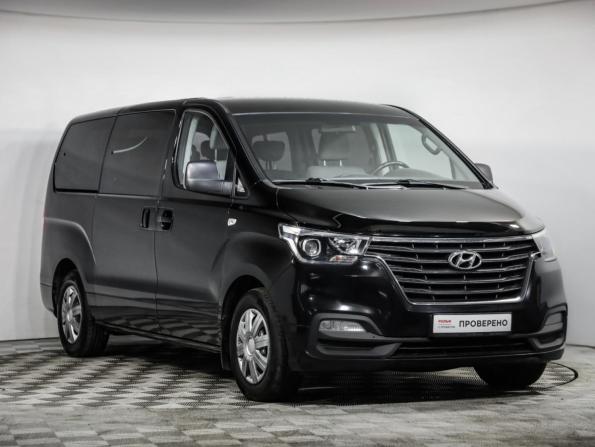 Hyundai H-1 II Рестайлинг 2 с пробегом 2018 года, цена 2 499 000 рублей, 147782 км, минивэн, Автокод Объявления