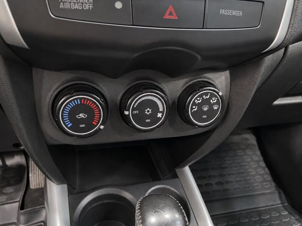 Mitsubishi ASX I с пробегом 2012 года, цена 1 220 000 рублей, 204000 км, внедорожник, Автокод Объявления