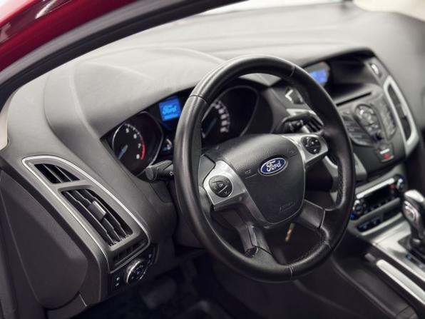 Ford Focus III с пробегом 2011 года, цена 967 000 рублей, 105850 км, седан, Автокод Объявления