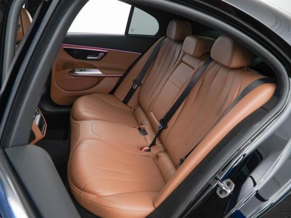 Mercedes-Benz E-Класс VI (W214 S214) с пробегом 2025 года, цена 7 700 454 рубля, 6051 км, седан, Автокод Объявления