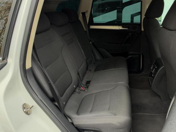 Volkswagen Touareg II Рестайлинг с пробегом 2015 года, цена 2 400 000 рублей, 249587 км, внедорожник, Автокод Объявления