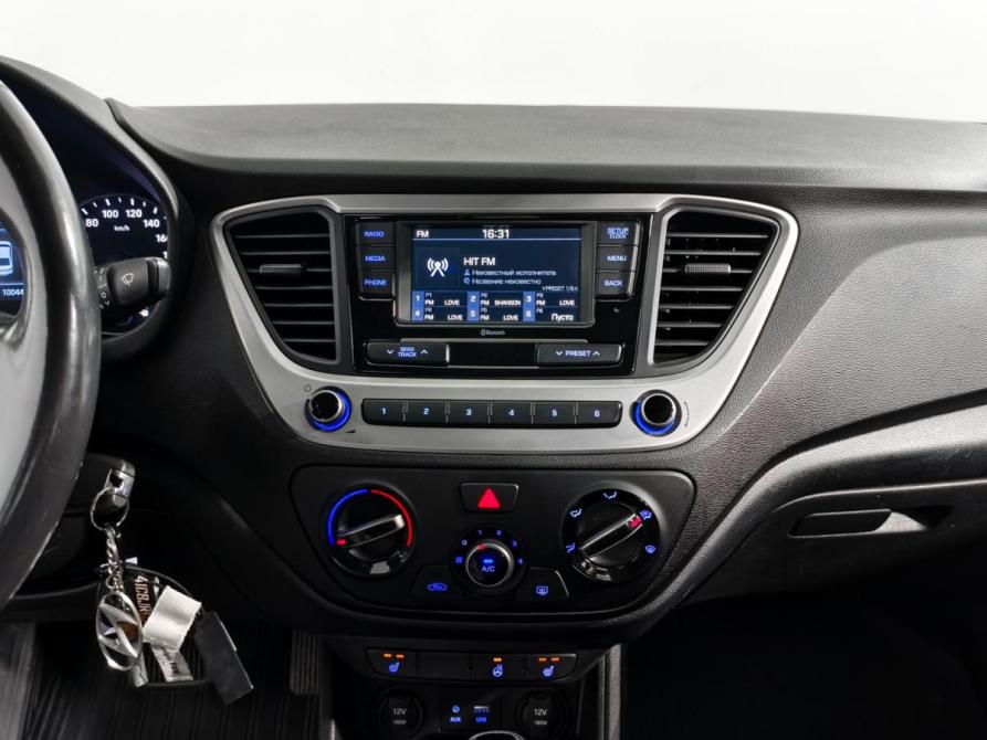 Hyundai Solaris II Санкт-Петербург  - изображение 17