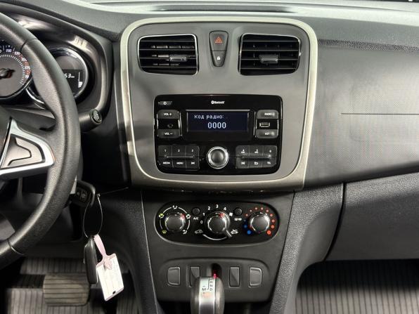 Renault Logan II Рестайлинг с пробегом 2022 года, цена 1 430 000 рублей, 69352 км, седан, Автокод Объявления