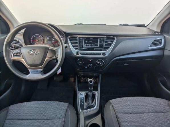 Hyundai Solaris II с пробегом 2017 года, цена 1 090 000 рублей, 272031 км, седан, Автокод Объявления
