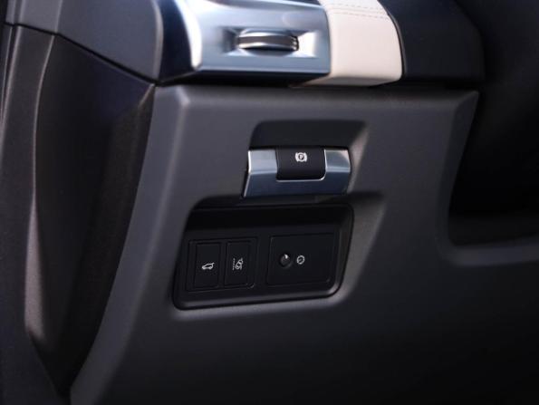 Jaguar E-Pace I с пробегом 2019 года, цена 2 750 000 рублей, 93033 км, внедорожник, Автокод Объявления