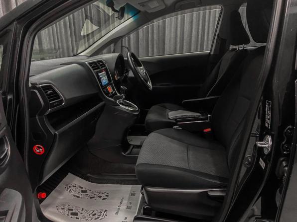 Toyota Ractis II с пробегом 2014 года, цена 820 000 рублей, 212000 км, хэтчбек, Автокод Объявления