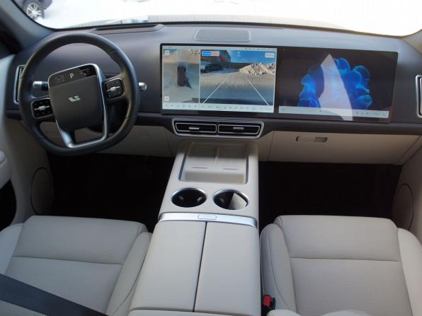 Li Auto (Lixiang) L7 I Рестайлинг с пробегом 2024 года, цена 6 800 000 рублей, 6050 км, внедорожник, Автокод Объявления