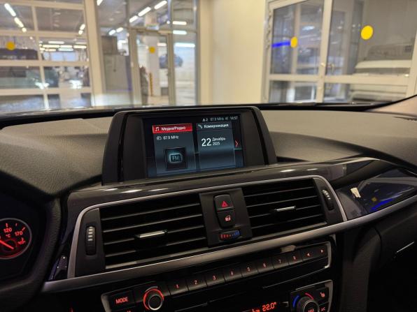 BMW 3 серии VI (F3x) Рестайлинг с пробегом 2018 года, цена 2 300 000 рублей, 27360 км, седан, Автокод Объявления