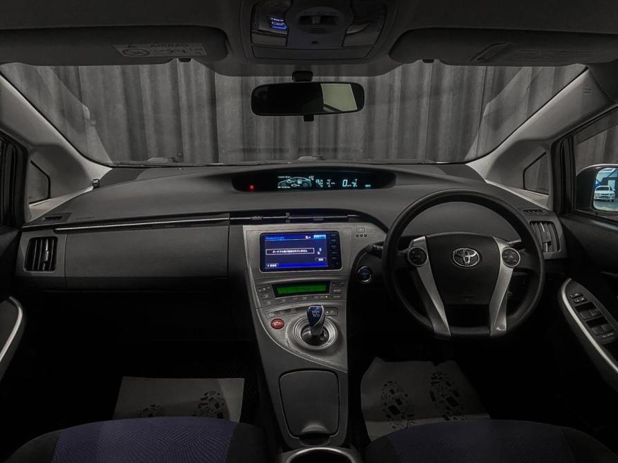 Toyota Prius III Рестайлинг (XW30) Красноярск  - изображение 10