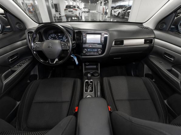 Mitsubishi Outlander III Рестайлинг 2 с пробегом 2016 года, цена 1 590 000 рублей, 215090 км, внедорожник, Автокод Объявления