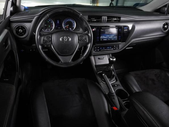 Toyota Corolla XI (E160 E170 E180) с пробегом 2016 года, цена 1 696 000 рублей, 110665 км, седан, Автокод Объявления
