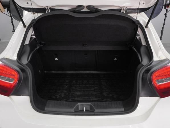 Mercedes-Benz A-Класс III (W176) Рестайлинг с пробегом 2016 года, цена 1 424 000 рублей, 143523 км, хэтчбек, Автокод Объявления