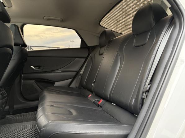 Hyundai Elantra VII (CN7) с пробегом 2022 года, цена 1 999 000 рублей, 90000 км, седан, Автокод Объявления