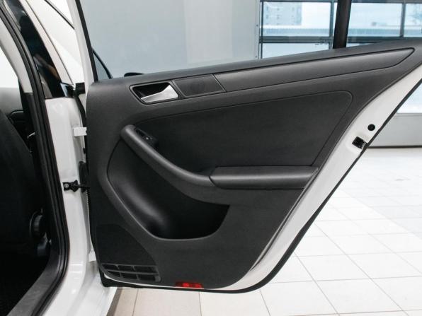 Volkswagen Jetta VI Рестайлинг с пробегом 2014 года, цена 990 000 рублей, 111362 км, седан, Автокод Объявления