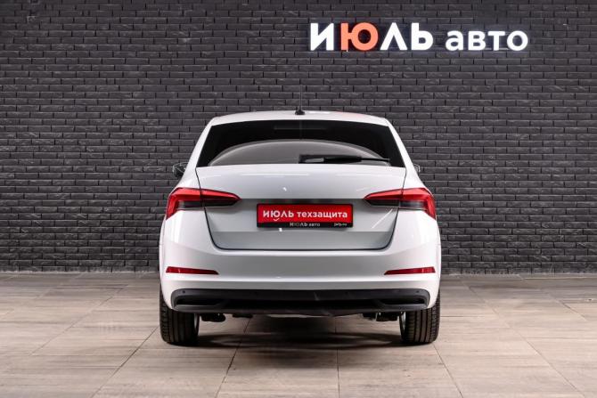 Skoda Rapid II с пробегом 2021 года, цена 1 700 000 рублей, 112909 км, лифтбек, Автокод Объявления