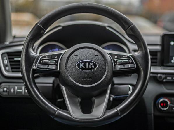 Kia Ceed III с пробегом 2019 года, цена 1 480 000 рублей, 140139 км, универсал, Автокод Объявления
