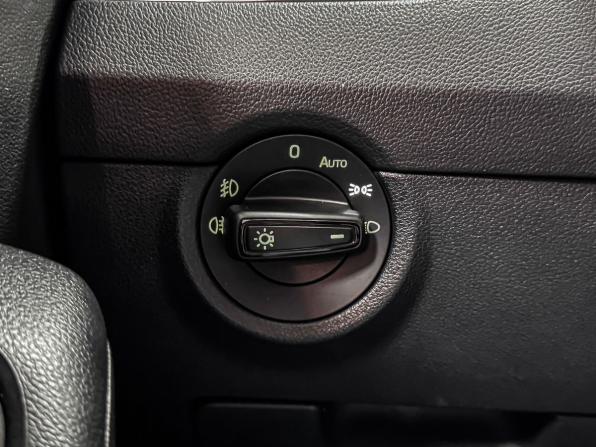 Skoda Octavia III (A7) Рестайлинг с пробегом 2018 года, цена 2 389 000 рублей, 73947 км, лифтбек, Автокод Объявления