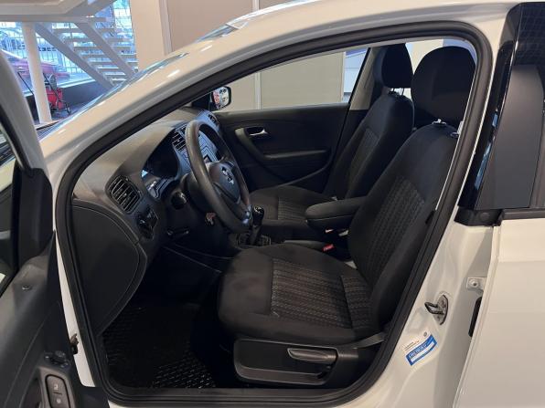 Volkswagen Polo V Рестайлинг с пробегом 2019 года, цена 1 375 000 рублей, 77302 км, седан, Автокод Объявления