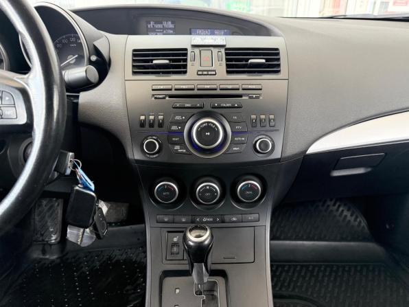 Mazda 3 II (BL) Рестайлинг с пробегом 2013 года, цена 819 000 рублей, 226500 км, седан, Автокод Объявления