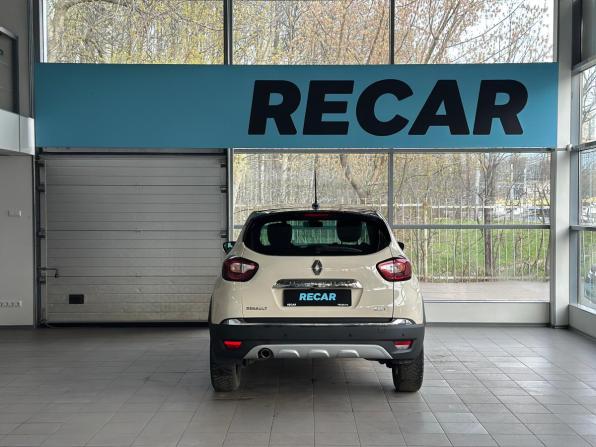 Renault Kaptur I Рестайлинг с пробегом 2020 года, цена 1 600 000 рублей, 51770 км, внедорожник, Автокод Объявления