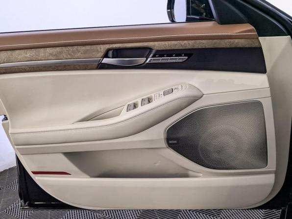 Genesis G90 I Рестайлинг с пробегом 2022 года, цена 5 990 000 рублей, 55762 км, седан, Автокод Объявления