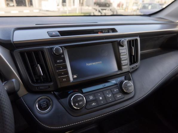 Toyota RAV4 IV (XA40) Рестайлинг с пробегом 2017 года, цена 2 200 000 рублей, 145607 км, внедорожник, Автокод Объявления