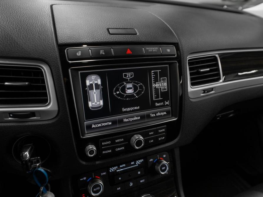 Volkswagen Touareg II Рестайлинг Москва  - изображение 24