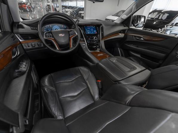 Cadillac Escalade IV с пробегом 2019 года, цена 4 750 000 рублей, 165232 км, внедорожник, Автокод Объявления