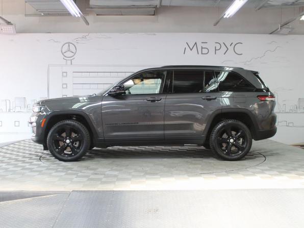 Jeep Grand Cherokee V (WL) с пробегом 2023 года, цена 5 590 000 рублей, 42000 км, внедорожник, Автокод Объявления
