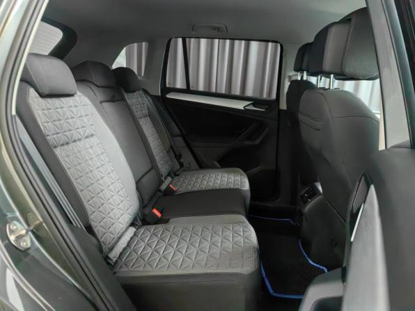 Volkswagen Tiguan II Рестайлинг с пробегом 2021 года, цена 3 444 000 рублей, 48045 км, внедорожник, Автокод Объявления