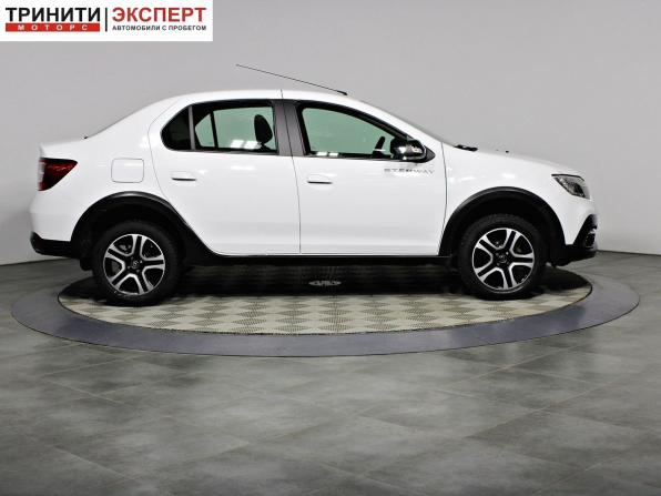 Renault Logan II Рестайлинг с пробегом 2022 года, цена 1 357 000 рублей, 21638 км, седан, Автокод Объявления