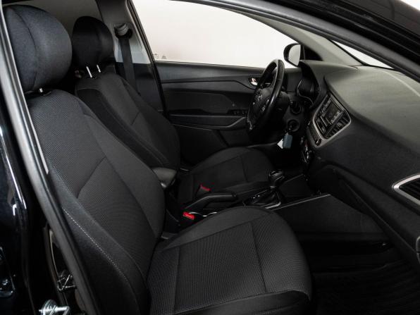 Hyundai Solaris II с пробегом 2018 года, цена 1 348 000 рублей, 140006 км, седан, Автокод Объявления