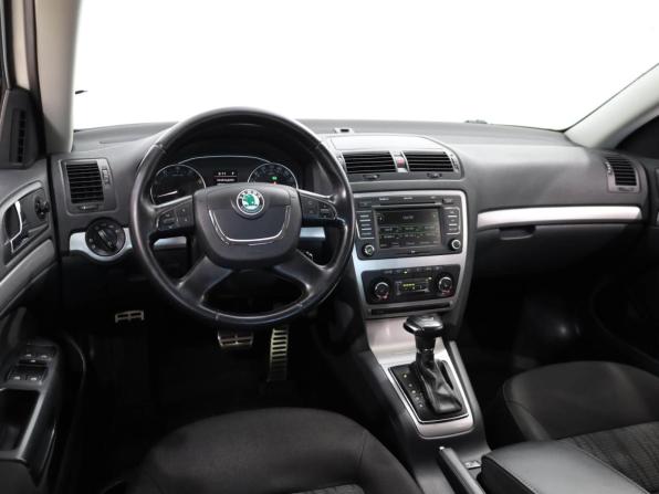 Skoda Octavia II (A5) Рестайлинг с пробегом 2013 года, цена 1 119 000 рублей, 194741 км, лифтбек, Автокод Объявления