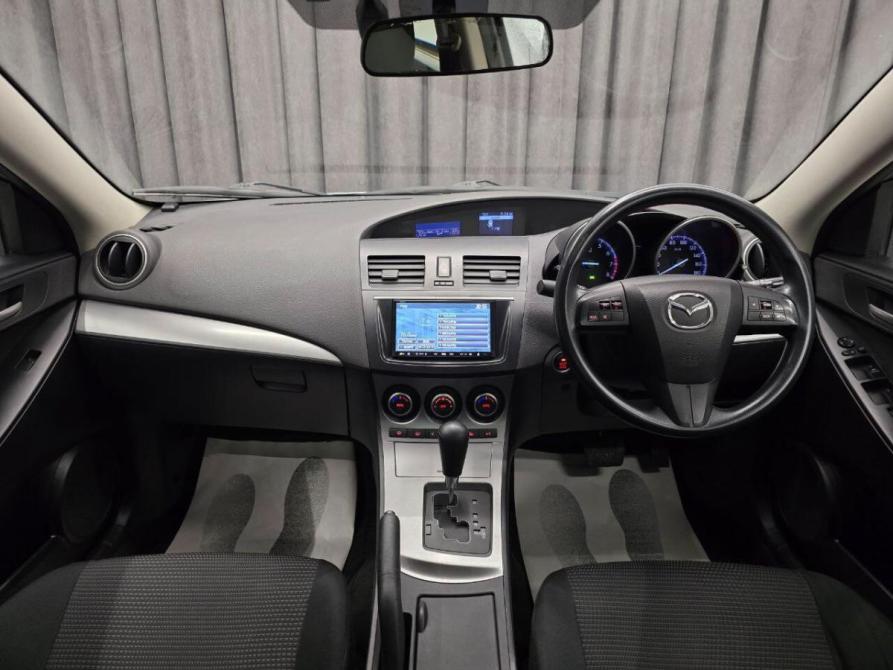 Mazda Axela II Красноярск  - изображение 9