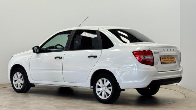 Lada (ВАЗ) Granta I Рестайлинг с пробегом 2021 года, цена 425 000 рублей, 215093 км, седан, Автокод Объявления