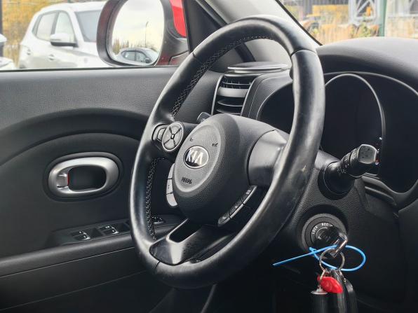 Kia Soul II Рестайлинг с пробегом 2018 года, цена 1 919 000 рублей, 28800 км, хэтчбек, Автокод Объявления