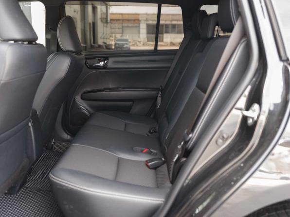 Toyota Corolla XI (E160 E170 E180) Рестайлинг 1 с пробегом 2015 года, цена 1 290 000 рублей, 94180 км, универсал, Автокод Объявления