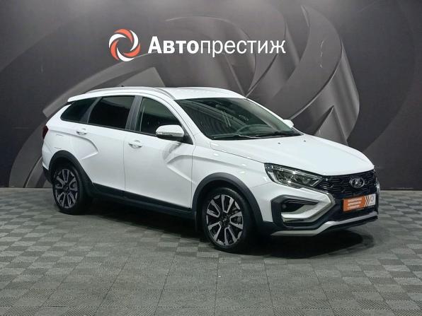 Lada (ВАЗ) Vesta I Рестайлинг (NG) с пробегом 2025 года, цена 1 550 000 рублей, 14500 км, универсал, Автокод Объявления