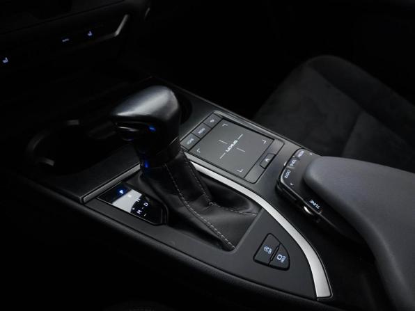 Lexus UX I с пробегом 2019 года, цена 2 999 099 рублей, 94848 км, внедорожник, Автокод Объявления