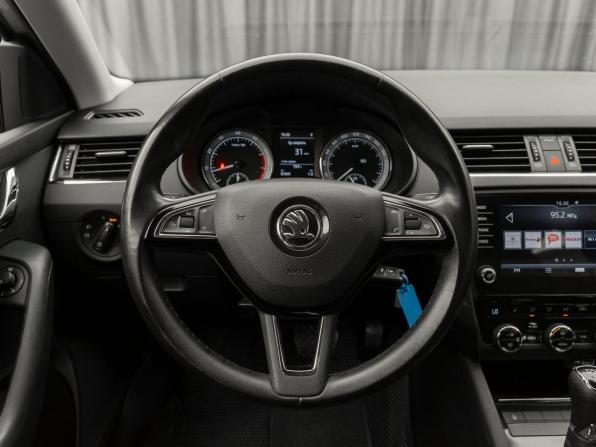 Skoda Octavia III (A7) Рестайлинг с пробегом 2018 года, цена 1 990 000 рублей, 91414 км, лифтбек, Автокод Объявления