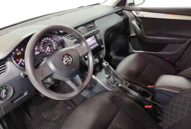 Skoda Octavia III (A7) Рестайлинг с пробегом 2018 года, цена 1 520 000 рублей, 110333 км, лифтбек, Автокод Объявления