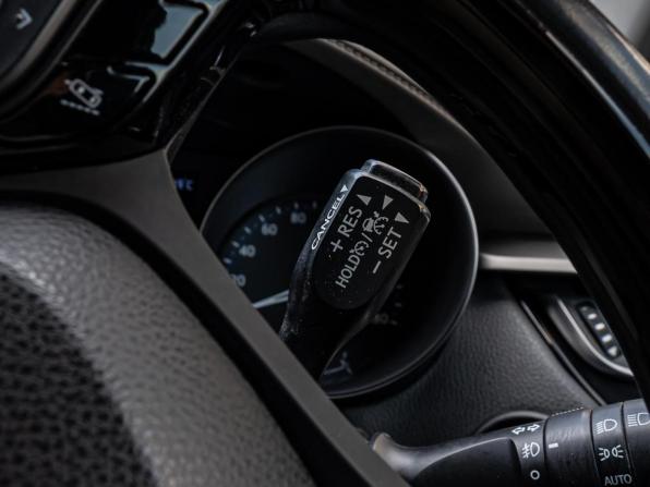 Toyota C-HR I Рестайлинг с пробегом 2019 года, цена 1 870 000 рублей, 84648 км, внедорожник, Автокод Объявления