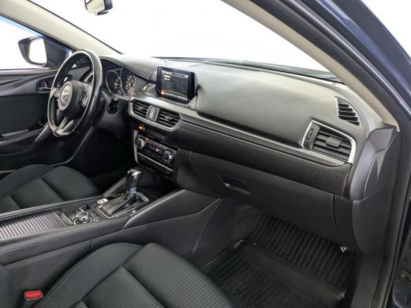 Mazda 6 III (GJ) Рестайлинг с пробегом 2018 года, цена 2 115 000 рублей, 69700 км, седан, Автокод Объявления