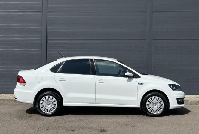 Volkswagen Polo V Рестайлинг с пробегом 2018 года, цена 1 025 000 рублей, 122707 км, седан, Автокод Объявления