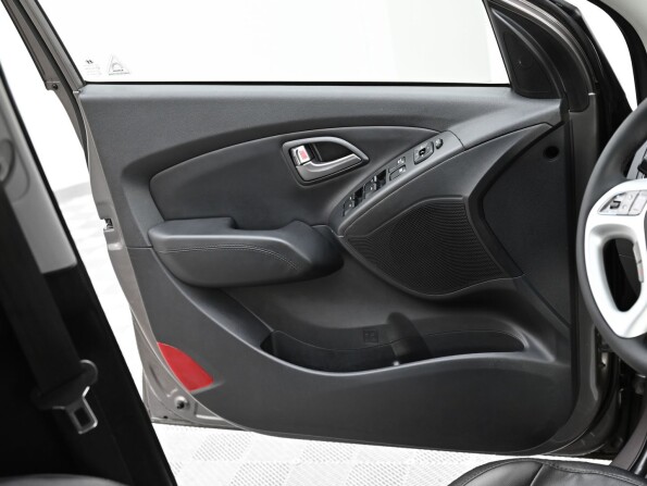 Hyundai ix35 I Рестайлинг с пробегом 2013 года, цена 1 049 000 рублей, 132000 км, внедорожник, Автокод Объявления