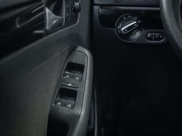 Volkswagen Jetta VI с пробегом 2012 года, цена 780 000 рублей, 250000 км, седан, Автокод Объявления