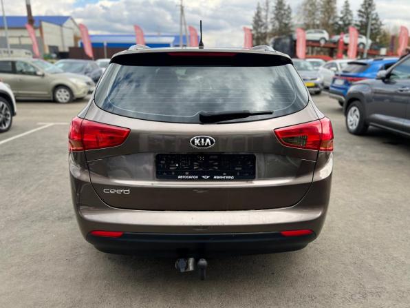 Kia Ceed II Рестайлинг с пробегом 2015 года, цена 1 130 000 рублей, 221736 км, универсал, Автокод Объявления