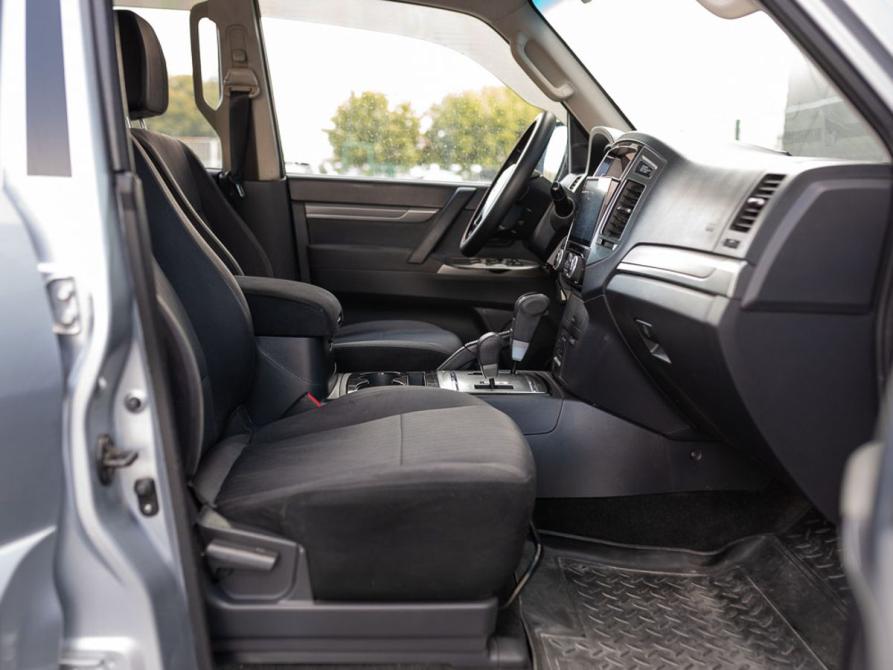 Mitsubishi Pajero IV Рестайлинг 1 Новосибирск  - изображение 19