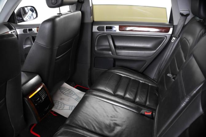 Volkswagen Touareg I Рестайлинг с пробегом 2007 года, цена 999 000 рублей, 380000 км, внедорожник, Автокод Объявления